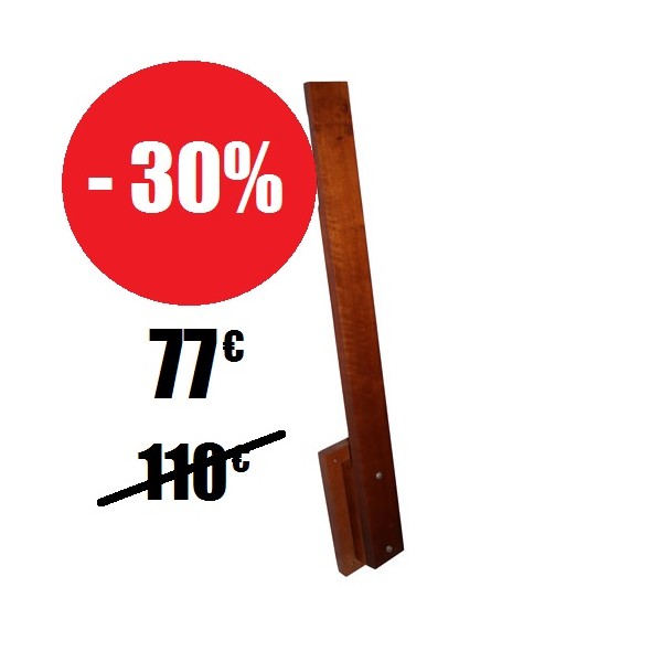 Poteau de makiwara en bois